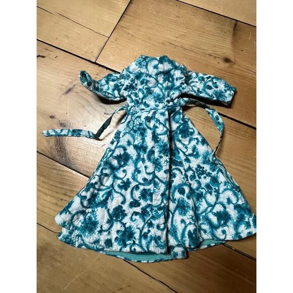 Vintage Beautiful Quilted Teal/Blue White Doll Dress. Formal. Evening Fashion - Picture 4 of 7